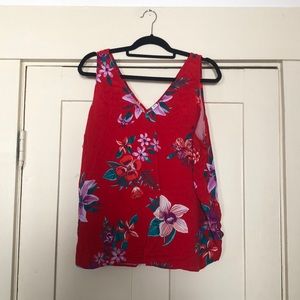 Old Navy sleeveless Hawaiian print shirt.